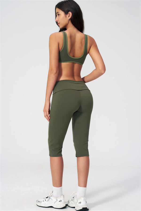 The Evoke Capri Leggings