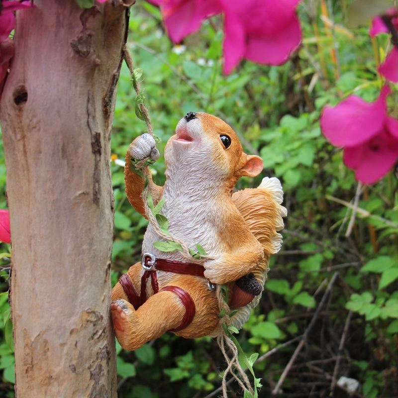 Outdoor Garden Decoration with Cute Squirrel Planters