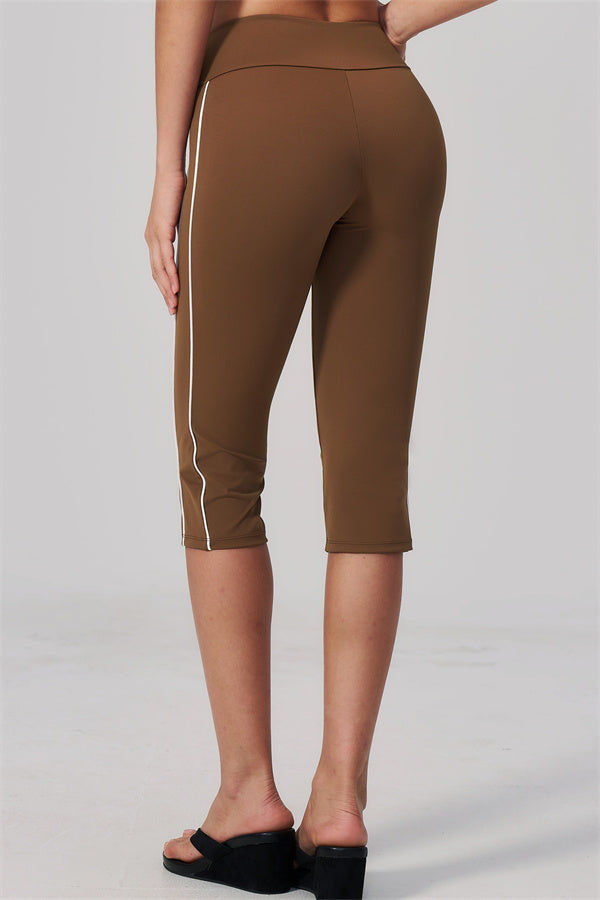 The Breathe Crop Top Capri Leggings 2-Piece Set