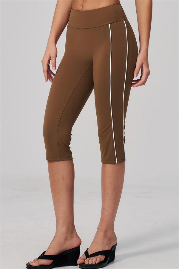The Breathe Crop Top Capri Leggings 2-Piece Set
