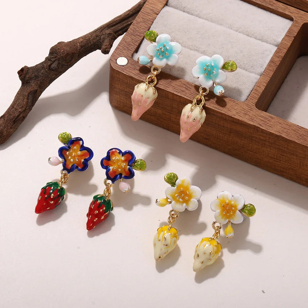 Cute Enamel Flower & Strawberry Drop Earrings - Sweet Fruit Dangle Jewelry for Women Girls Brithday Daily Ear Charm Jewelry Gift