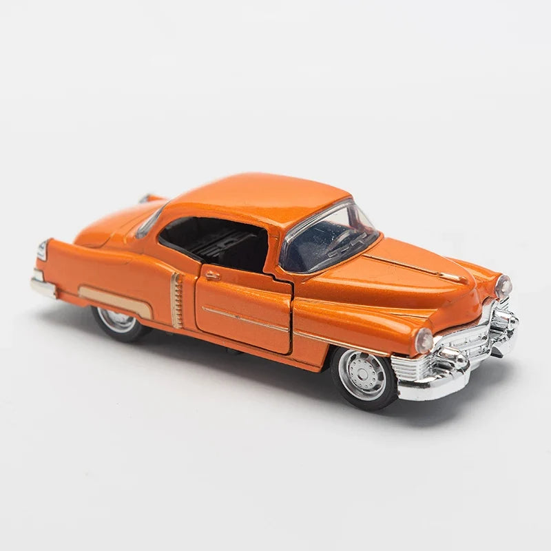 1:32 Alloy Diecast CadillacS Vintage Car Model Classic Pull Back Car Miniature Vehicle Replica For Collection Gift for Kids