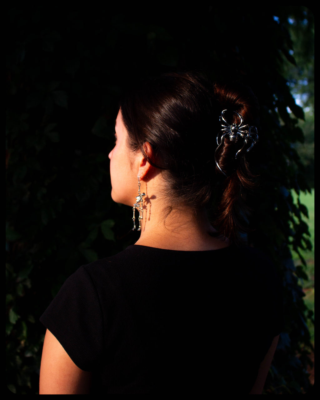 Dramatic Spider Hair Claw