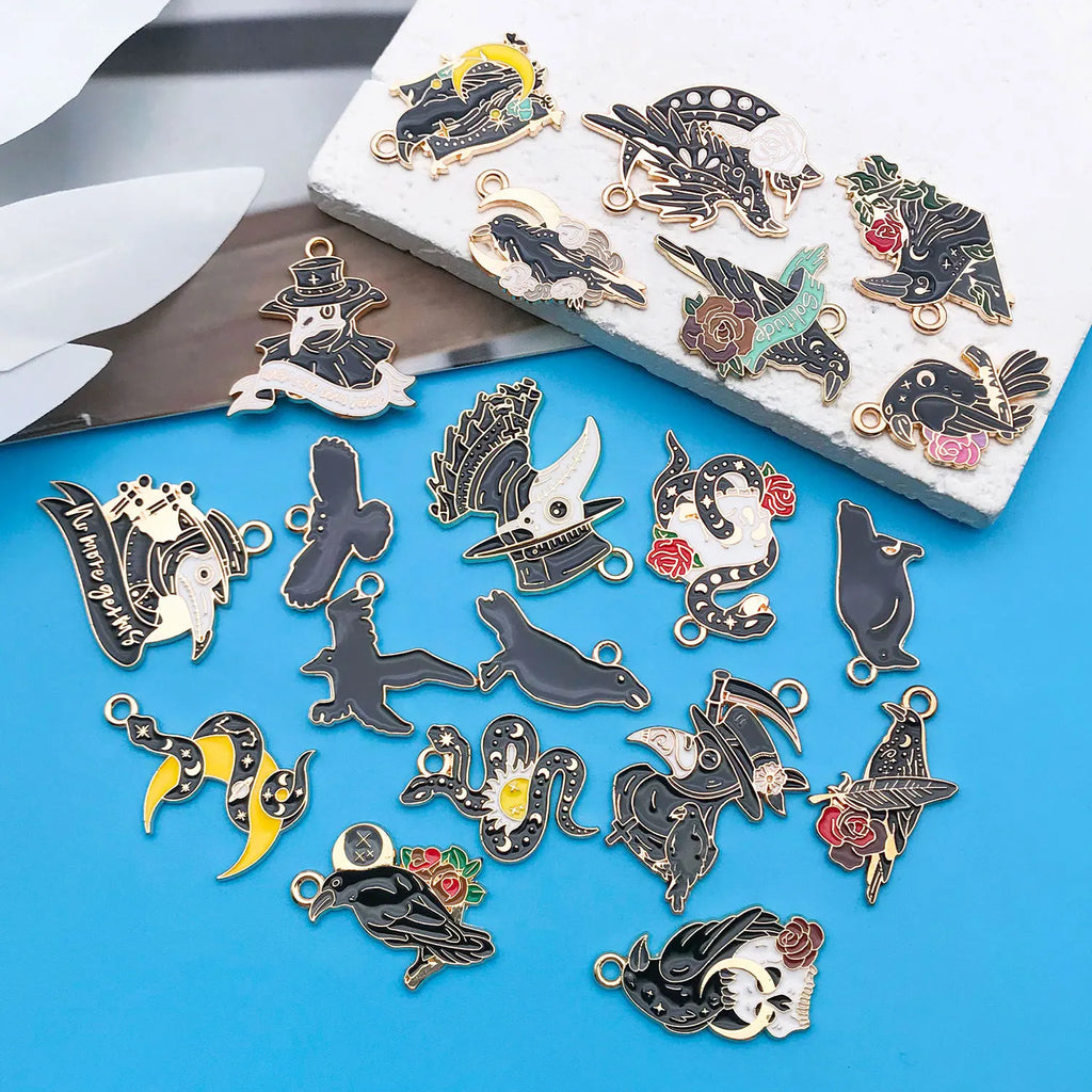 Mix 10/20 pcs of Alloy Enamel Halloween Charms Pendants, Suitable for DIY Necklace, Earring, Keychain Jewelry Making Accessory.