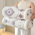 Geometric Patterned Jacquard Fleece Blanket Double Layer Thick Warm Taffeta Sofa Throw Blanket Spring Autumn Plush Bed Blanket