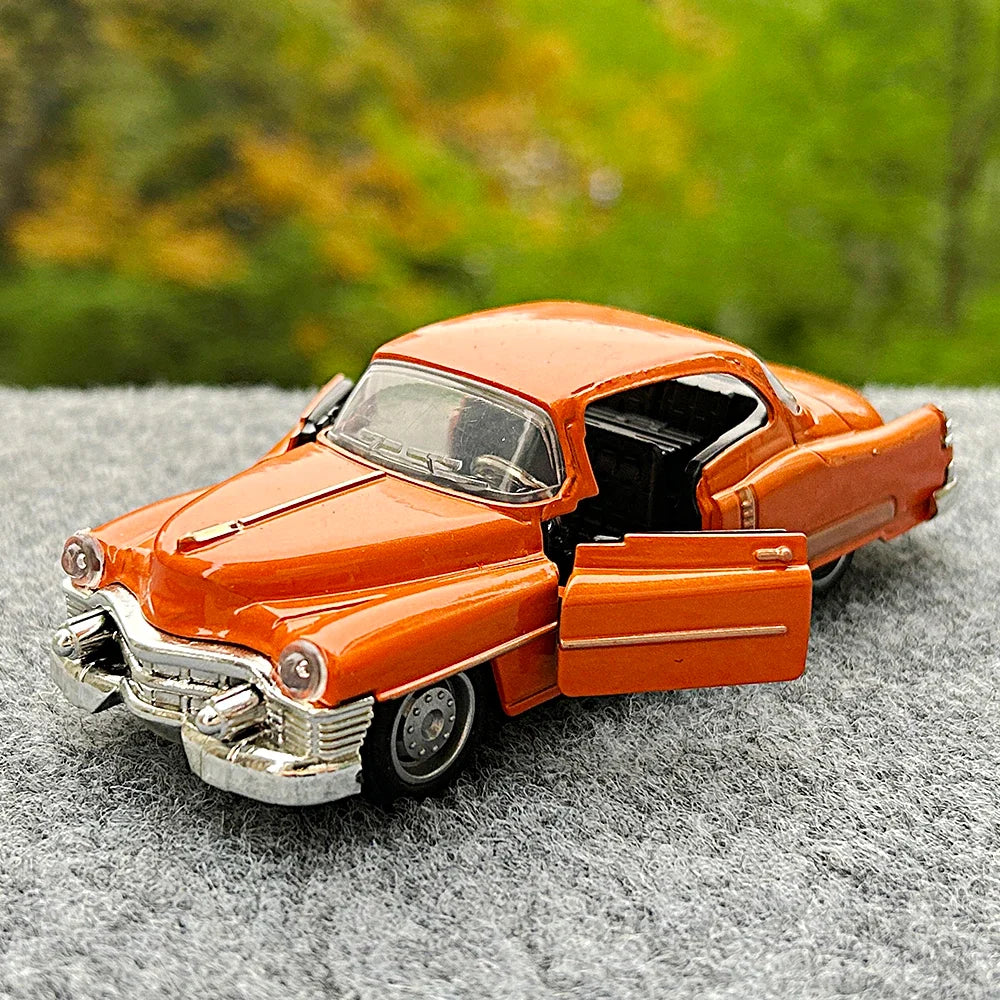 1:32 Alloy Diecast CadillacS Vintage Car Model Classic Pull Back Car Miniature Vehicle Replica For Collection Gift for Kids