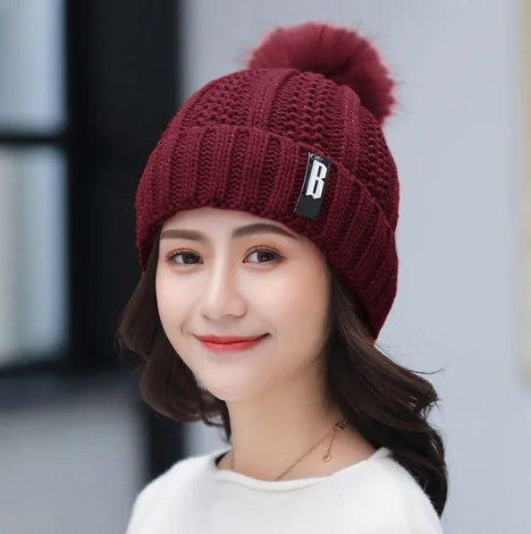 Women’s Winter Beanie Hat & Scarf Set – Warm Knitted Skull Cap Style