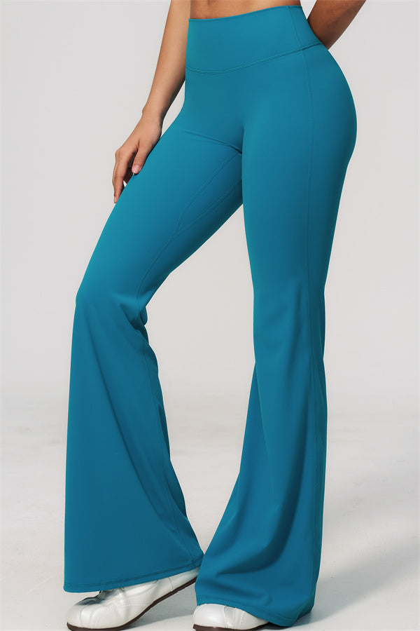 The Zura Sports Bra Flared Leggings 2-Piece Set