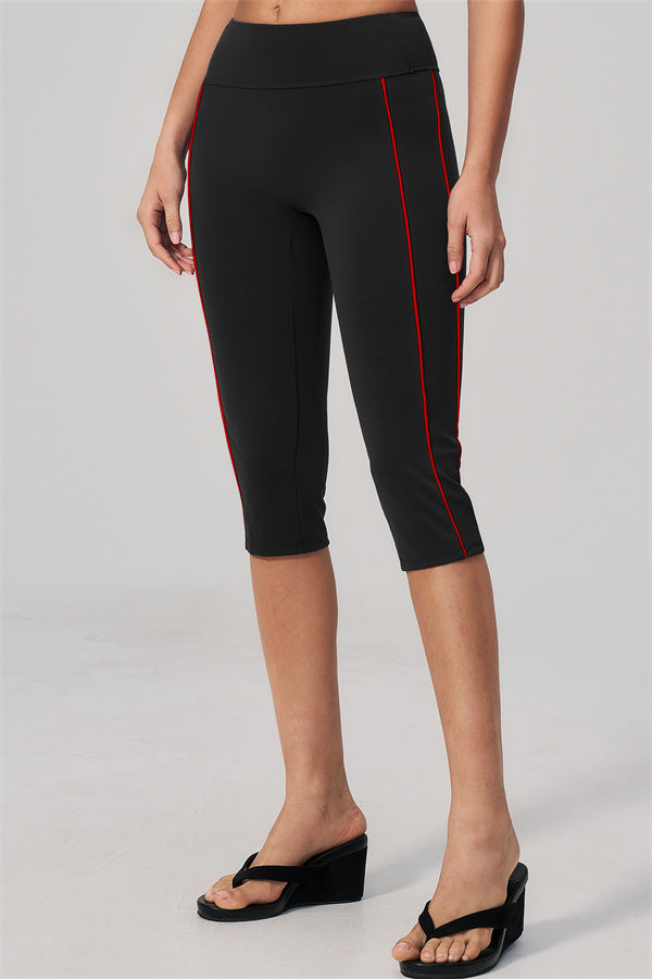 The Breathe Sports Bra Capri Leggings 2-Piece Set